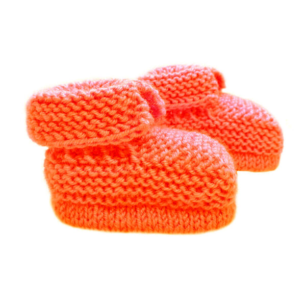 Knitted booties, orange